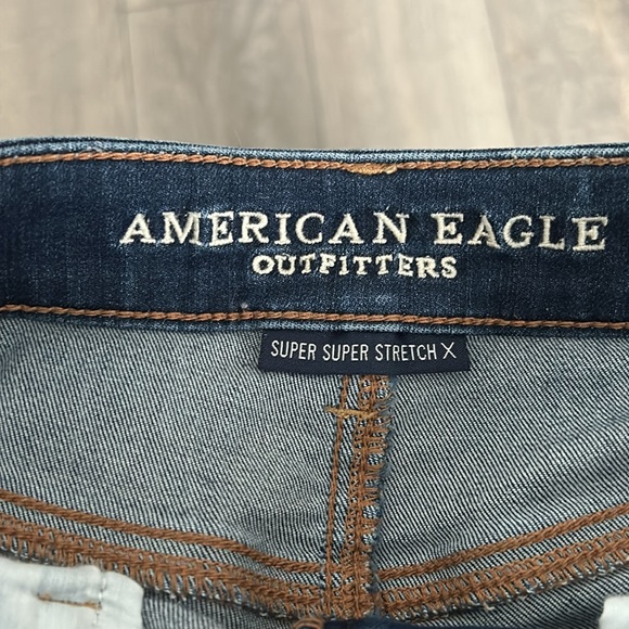 American Eagle “Midi” Super Stretch Jean Shorts, Size 2 - Picture 3 of 4